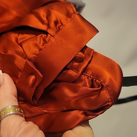 U18 JNSQ 100% Silk Blouse - Picture 6 of 15